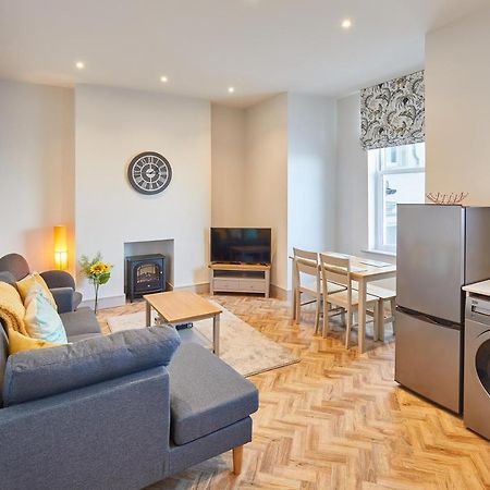 Host & Stay - 2 Maritime Apartments 스카버러 외부 사진