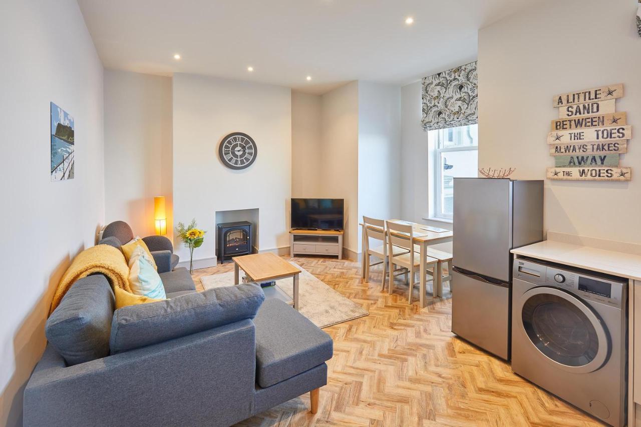Host & Stay - 2 Maritime Apartments 스카버러 외부 사진